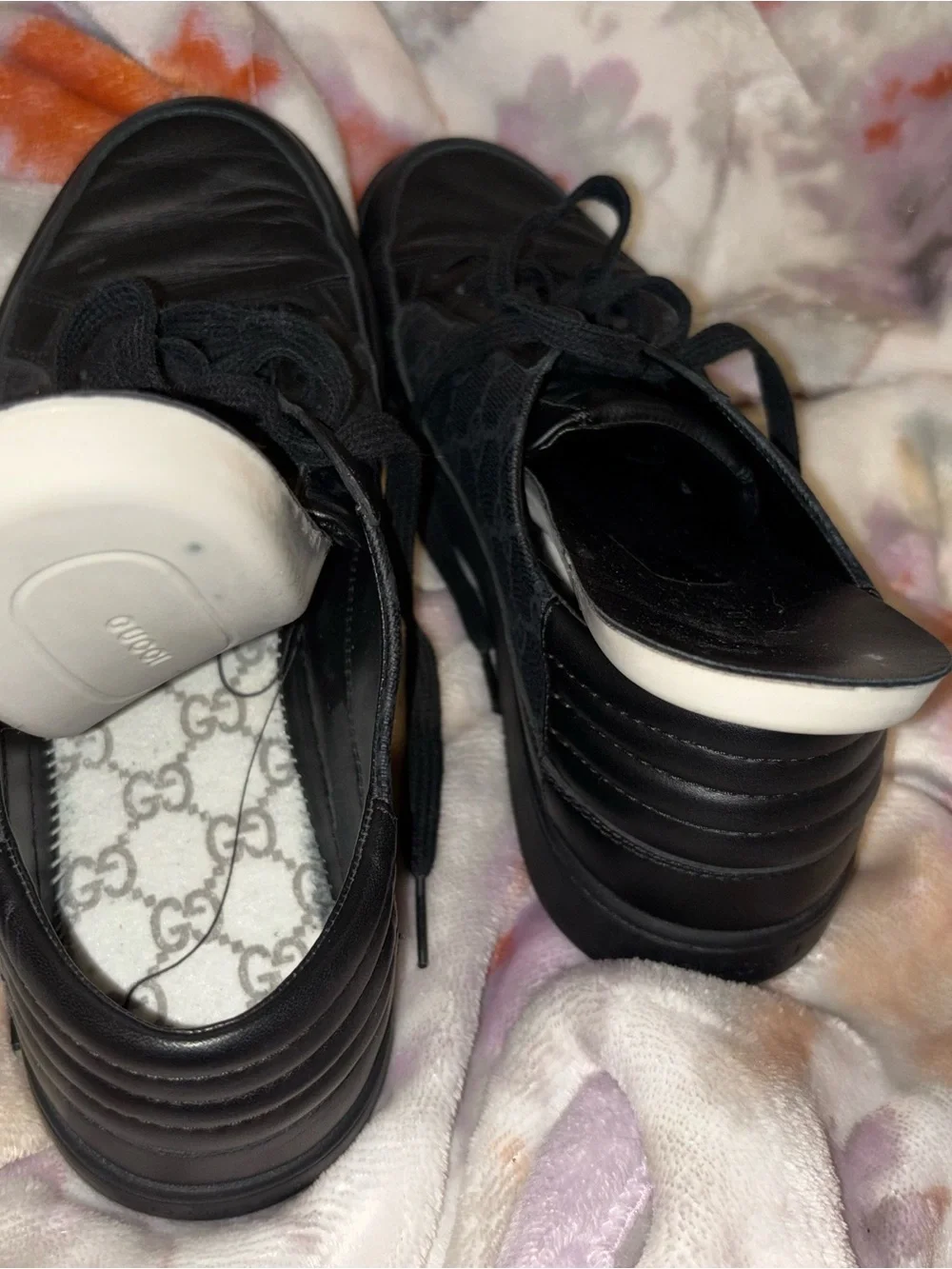 Gucci Men’s Black Logo Low-Top Sneakers